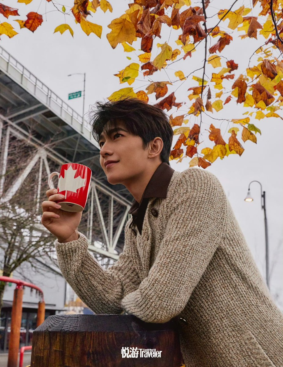 #YangYang takes the cover of Conde Nast Travel 

Full spread - weibo.com/2519542552/525…

#杨洋