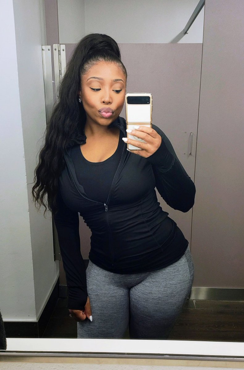 BreannaRutter's tweet photo. @Lira_Galore_ I'm in Houston too girly let's workout together sometime 🥰 https://t.co/n1N0BiEF4G
