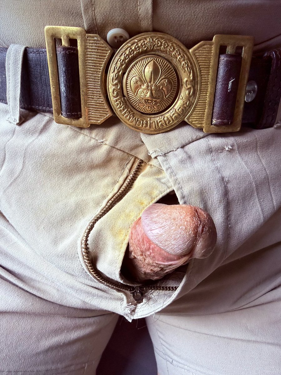 ควยหดๆของลูกเสือกองร้อย พร้อมตื่นได้ทุกเมื่อ