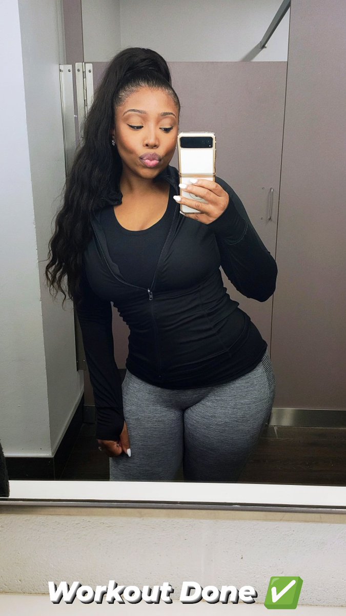 BreannaRutter's tweet photo. @simonsarris Yesss! I'm in Houston too girly let's workout together sometime 🥰 https://t.co/Cm8aWooBhK