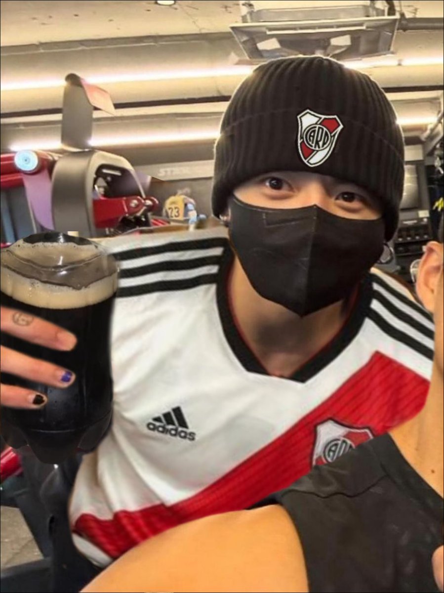 jkgallina's tweet image. JUNGKOOK VA A PISAR EL MONUMENTAL