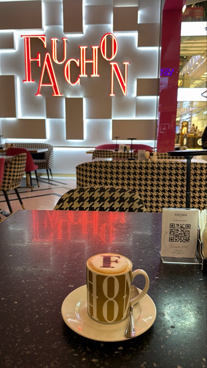 الشيخة مها (@lifewithmaha) on Twitter photo 