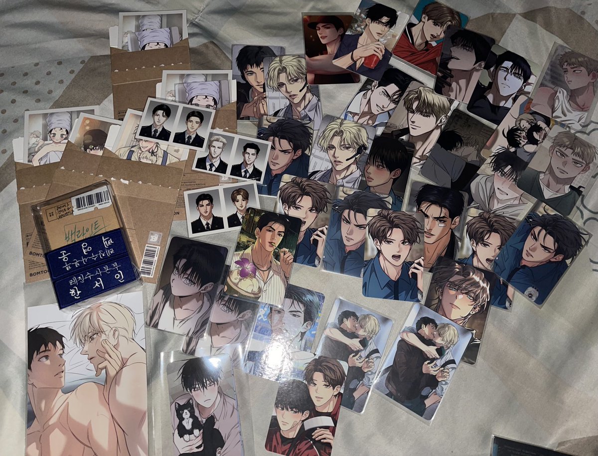 ปล่อยทั้งหมดในรูป (เลิกเก็บ) บางอันอาจจะเป็นเซ็ตนะคะ มีนอกเหนือจากในรูปลงใต้โพสต์นะคะ สนใจชิ้นที่สอบถามก่อนได้ค่ะ🙇🏻‍♀️

ขอคนรอได้,พร้อมโอน ส่งตามวันที่เราสะดวกเดี๋ยวเราเเจ้งไปค่ะ

ลงใต้โพสต์ พน. 20:00 น. ยึดตามDMนะคะ  
#ตลาดนัดmanhwa #ตลาดนัดมันฮวา #ตลาดนัดbl