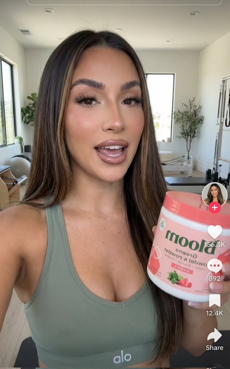 Nano Banana + Fastmoss + Manus + Veo3
= AI Content Factory 🚀

Friendly girl-next-door vibe
Simple educational hooks
Scroll-stopping visuals 👀

→ No wasting samples
→ No selling pressure
→ No daily content stress

Same format.
Topics rotate.
Trust compounds over time 📈

AI