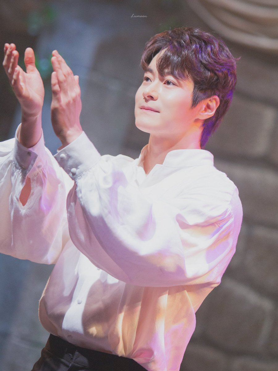 260113 엘시노어
커튼콜

프란시스코 | 김기택