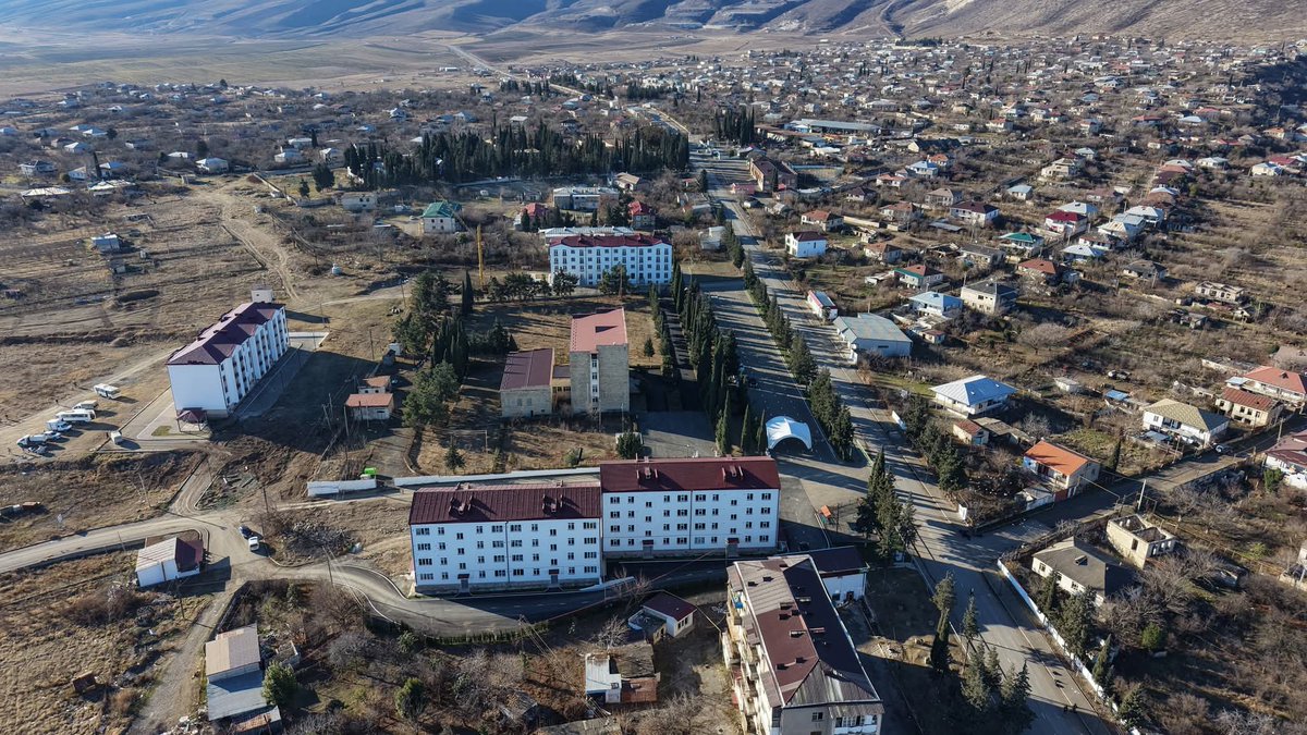 Prezident İlham Əliyev Ağdərə şəhərinin Baş planı ilə tanış olub.

president.az/az/articles/vi…