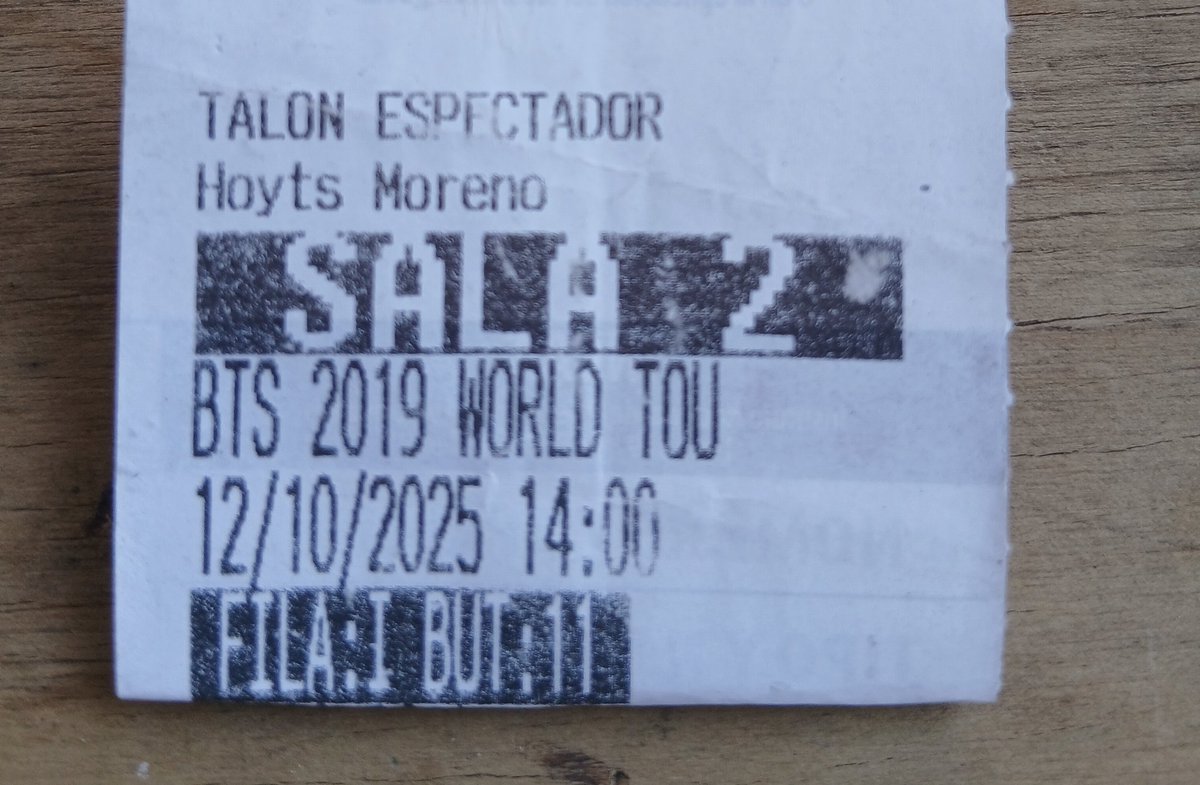 YA CONSEGUÍ MI ENTRSDAAA BTS LOS AMOOO LPM PONELEQUE DIGA SANGRE MORSDA HASTA LA MUERTW (manifestando)