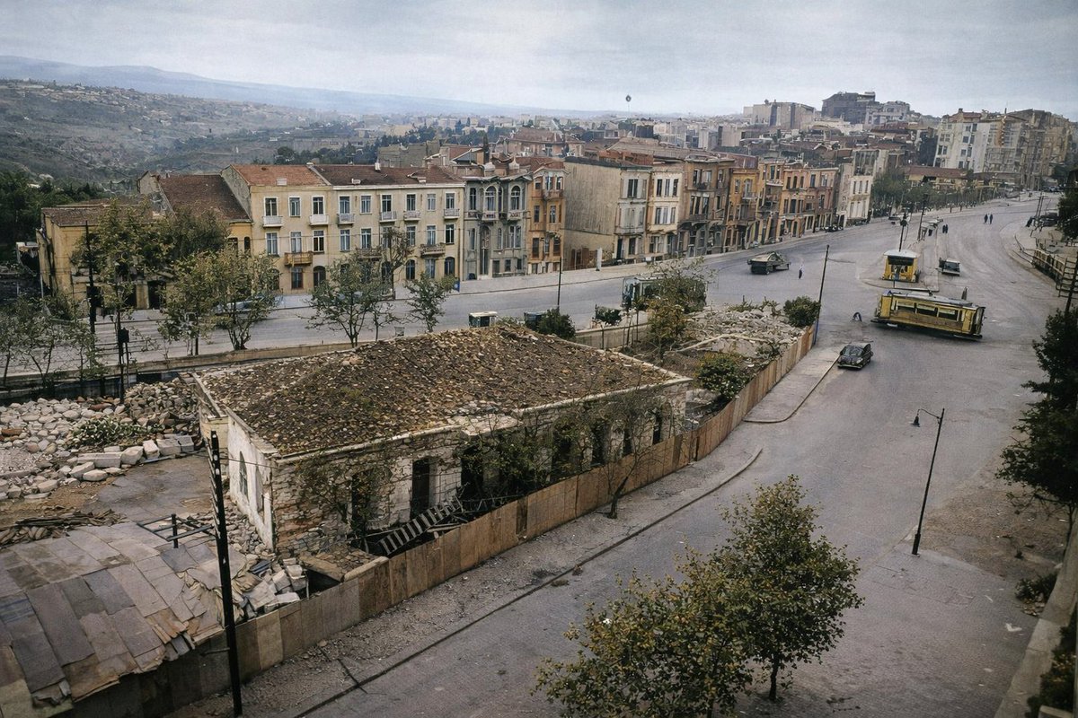 mehmet_dilbaz's tweet image. Şişli Camii'nin olduğu alanda bir zamanlar Süvari Okulu ve Atlı Polis Karakolu bulunduğunu biliyor muydunuz? 

 #kaybolantarihinpeşinde