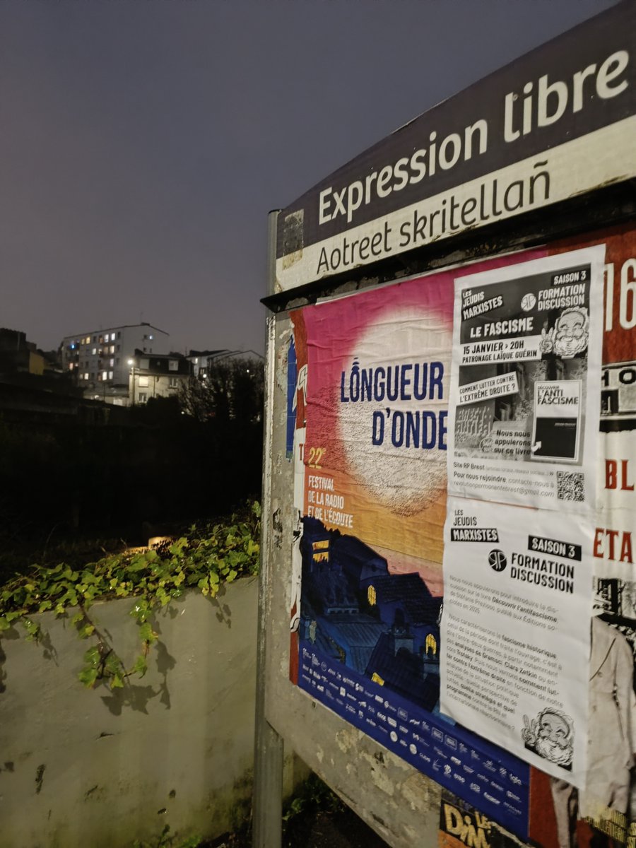 RevPermanente29's tweet image. 🗞️LIRE
- Bonapartisme et fascisme (1934), #Trotsky: revolutionpermanente.fr/Trotsky-et-la-…
- La Lutte contre le fascisme, rapport de 1923 à l'Internationale Communiste, Clara #Zetkin: …dre-avec-rosa-luxemburg.over-blog.com/2023/05/clara-…
- Que faire face à l’extrême droite et aux néo-fascistes ?: rpbrest.infini.fr/2025/12/05/que…
4/4