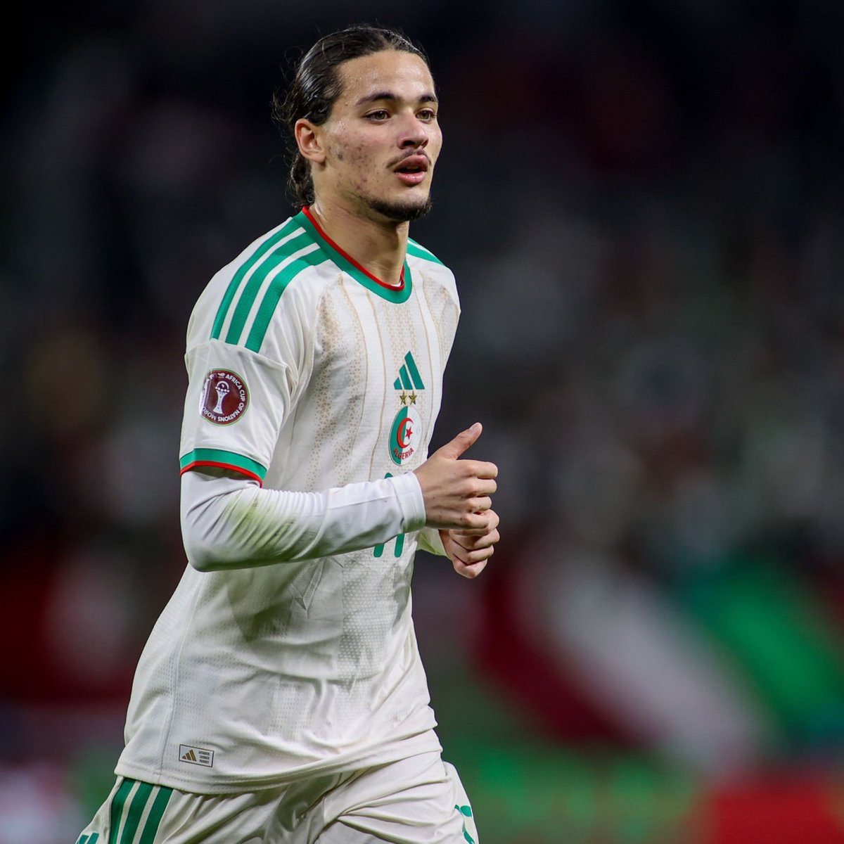 lnstantFoot's tweet image. 🚨 𝗖𝗛𝗘𝗟𝗦𝗘𝗔 𝗘𝗦𝗧 𝗜𝗡𝗧𝗘́𝗥𝗘𝗦𝗦𝗘́ 𝗣𝗔𝗥 𝗔𝗡𝗜𝗦 𝗛𝗔𝗗𝗝 𝗠𝗢𝗨𝗦𝗦𝗔 ! 🇩🇿👀

Feyenoord pourrait laisser filer son talent algérien si une belle offre arrive. 

(@Santi_J_FM - @ChemssBelgacem)