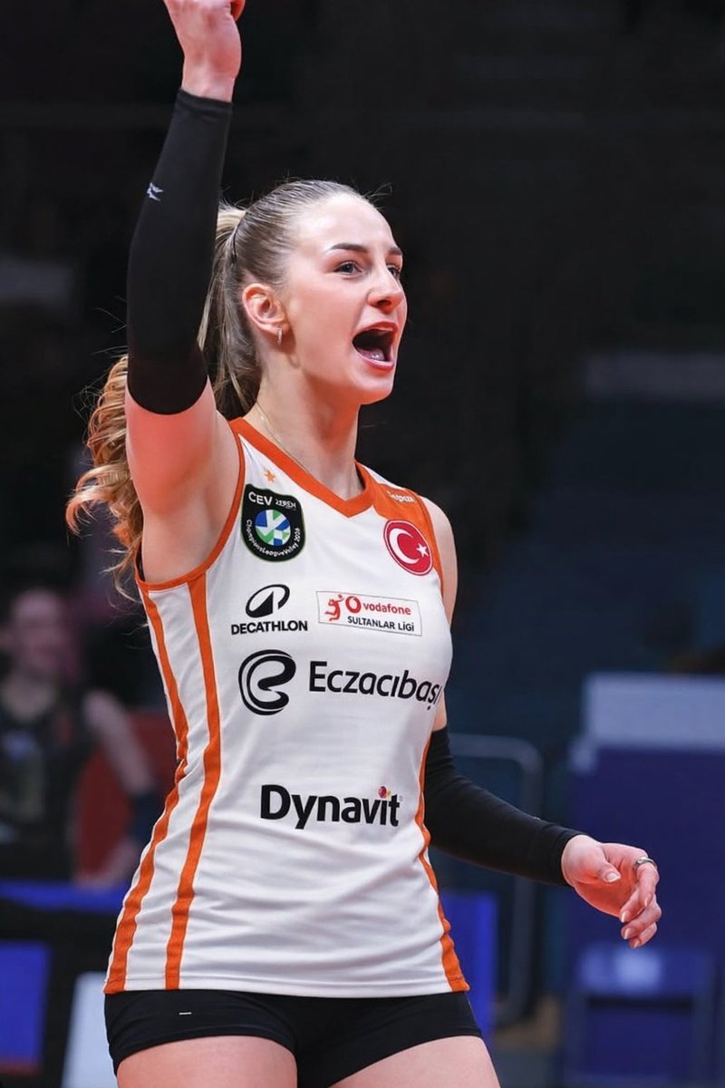 Kayra_potter's tweet image. x.com/voleybolunsesi… sende bize gel napıcaksın zerende antropovayla oynamak varken