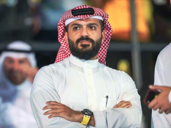 🎙️ Anmar Al Haili: "Se Messi concordar em assinar com o Al-Ittihad, eu lhe ofereceria um contrato onde ele poderia estipular QUALQUER quantia de dinheiro que quisesse, pela duração que escolhesse, até mesmo vitalício."

"Para mim, o dinheiro não importa. Eu só quero o Messi