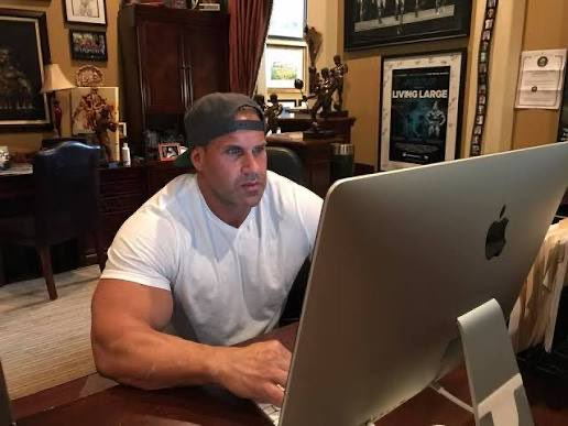 Go to all my meetings this week, write my performance review, and tweet 10 bangers. 

Don't make any mistakes.