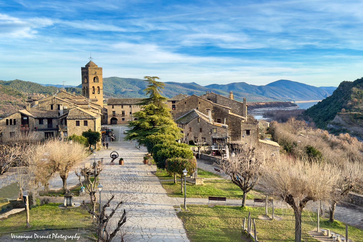 🇪🇸 Aínsa
Aragón, España 
Veronique Derouet 01/2026
#ainsa #aragon #españa #spain <a href="/ThePhotoHour/">#ThePhotoHour</a>