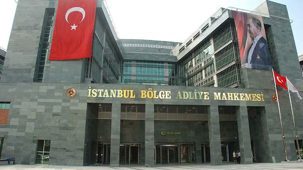 cumhuriyetgzt's tweet image. Kadın hâkimi vuran savcının Kadına Şiddetin Önlenmesi Bürosu'nda görev yaptığı ortaya çıktı
cumhuriyet.com.tr/turkiye/son-da…