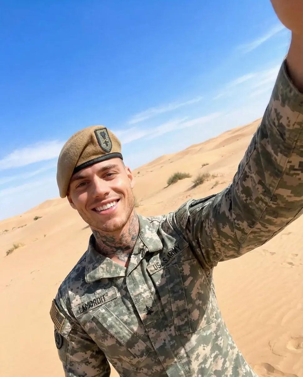 thomasairyder's tweet image. They say the military changes you.
It taught me discipline, loyalty — and how to survive rejection.
#MilitaryPride #Resilience #GayMen