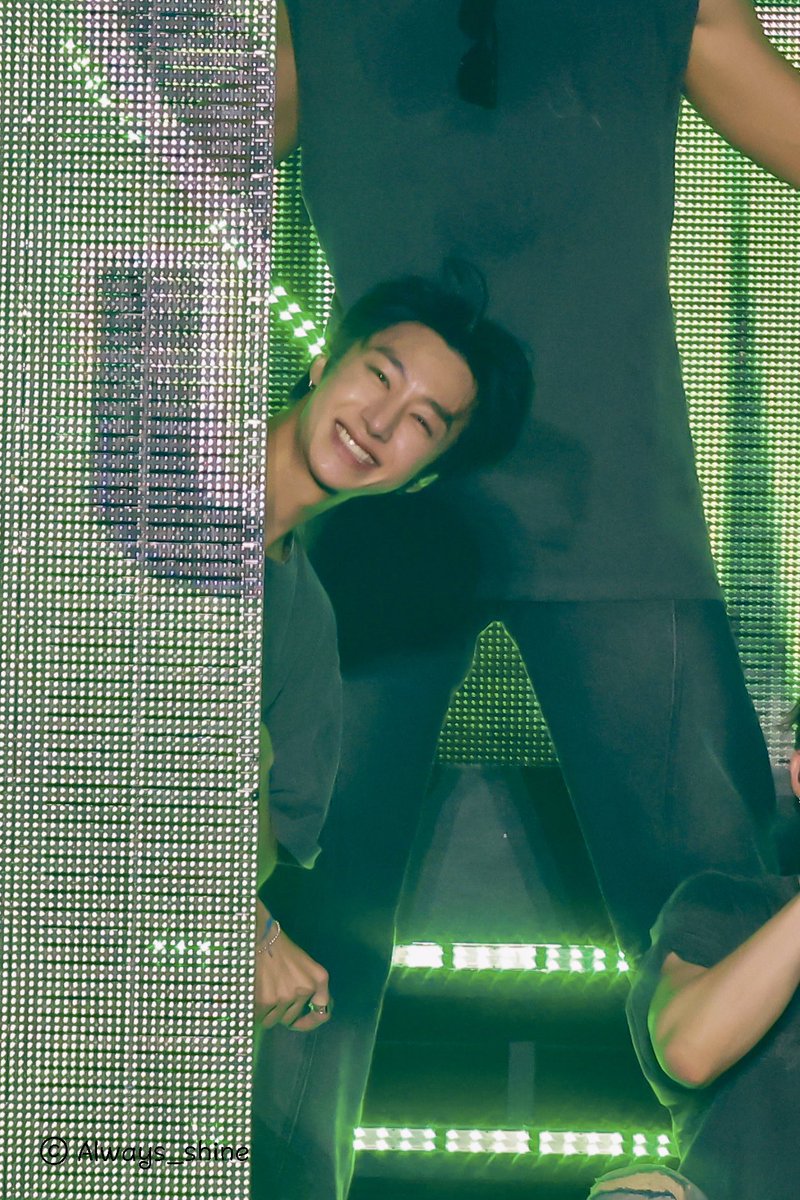 kissnchael's tweet image. happiness looks so good on u