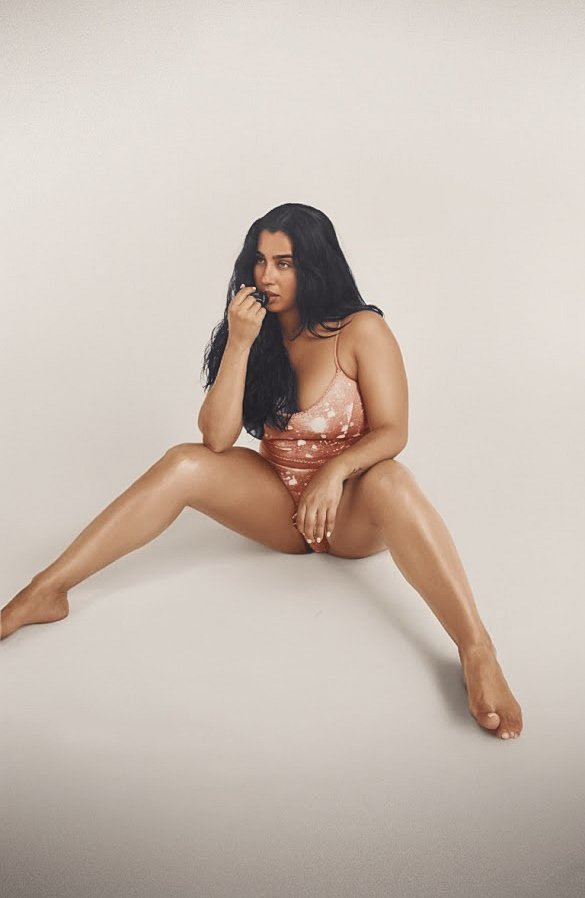 hourlylauren's tweet image. 