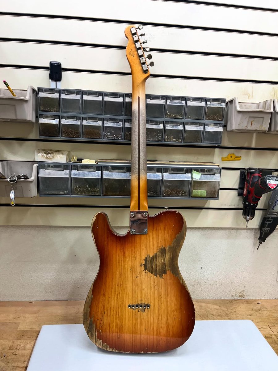 Kick off #TeleTuesday with this 3-Color Sunburst Tele from Levi Perry. Tag someone below who would love this one!