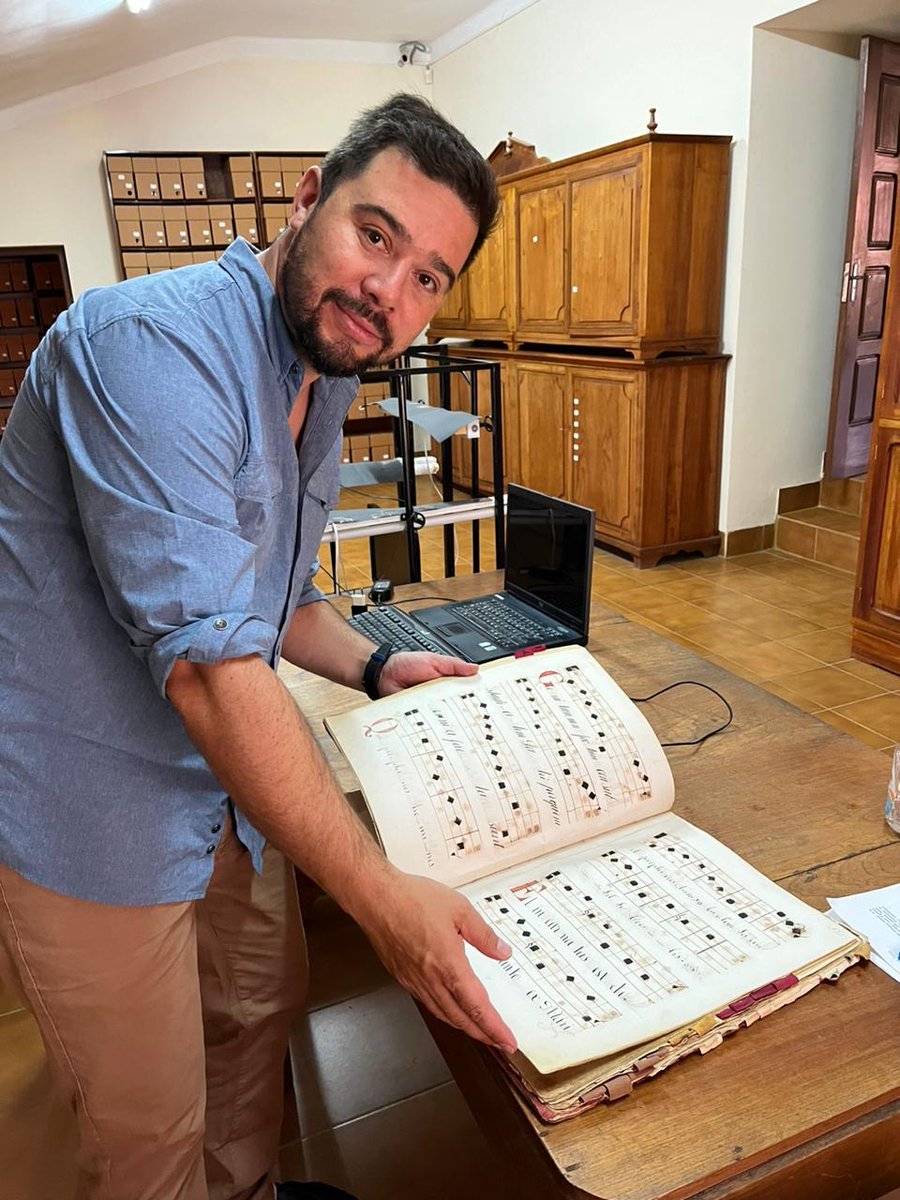 🎶 Felicitamos al Dr. José Miguel Ramos Fuentes del Departamento de Teoría de la Música por la adjudicación proyecto Fondecyt de Iniciación 2026.

➡️ Revisa la noticia completa en utalca.cl/noticias/utalc…

#UTalca