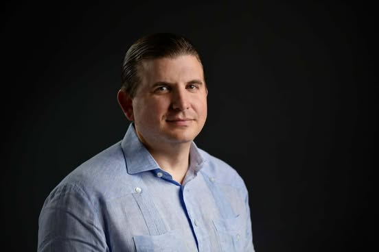 #Personalidades Andrés Marranzini, líder de Punta Bergantín asumirá la presidencia de ADETI goo.su/2KulK <a href="/andresmar3/">AndresMarranzini</a> <a href="/AdetiRD/">ADETI</a> <a href="/AsonahoresRD/">Asonahores</a> <a href="/bergantinrd/">Punta Bergantín</a> <a href="/TurismoRD/">Ministerio de Turismo RD</a> <a href="/InfotepRD/">Instituto Nacional Formación Técnico Profesional</a> <a href="/JAC_RD/">Junta de Aviación Civil (JAC)</a>