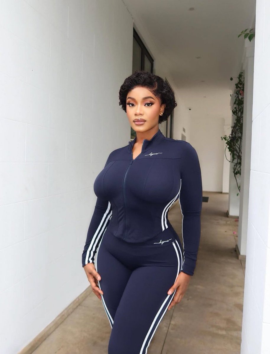 But wait… shey carter efe borrow face ask this girl out wey make her gree?