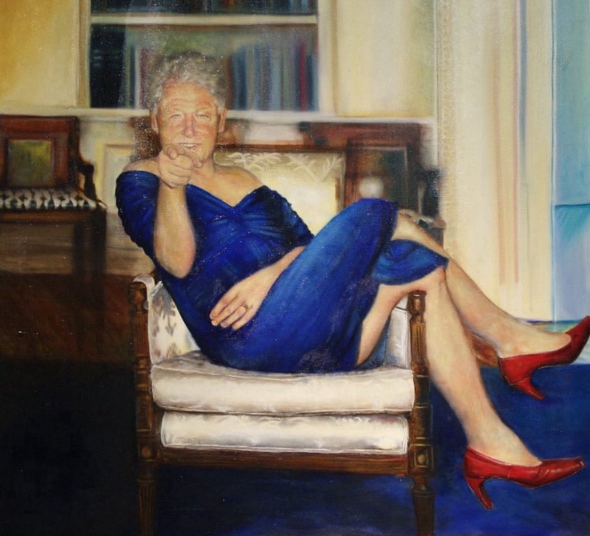 Smokahontas2024's tweet image. Hey Kentucky, wake up! Your “nice guy” Gov. Andy Beshear is chilling with Bill Clinton (Epstein’s frequent flyer and subpoena-dodger) and Alex Soros (married to Huma Abedin, tied to Weiner’s laptop nightmare). Pizzagate vibes, Haiti kids vanishing, Clinton Foundation “millions”…