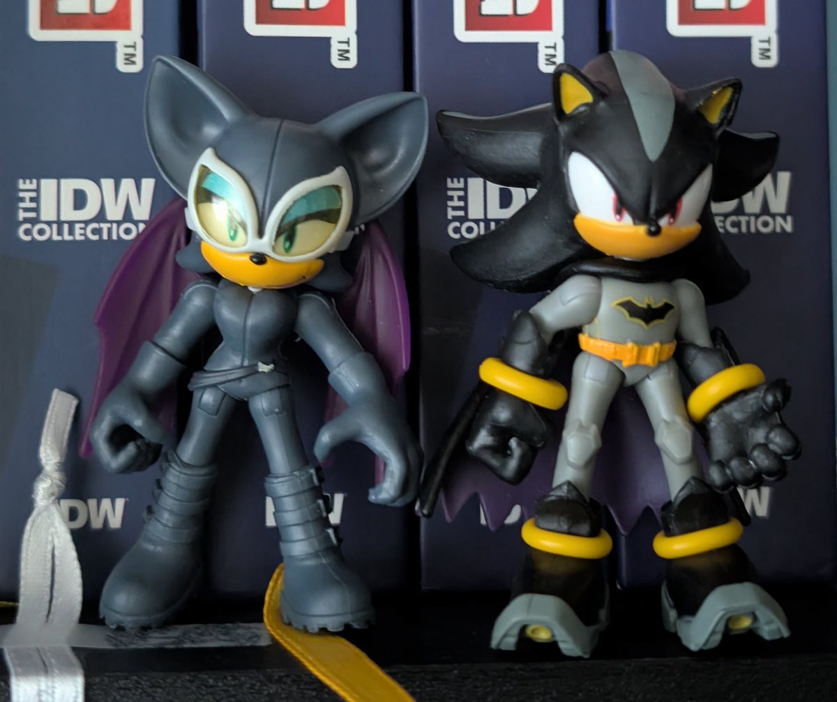 My Shadouge BatCat 🤭😁💕🤍🖤✨
Finally got'em (like frs) 🫨🙌