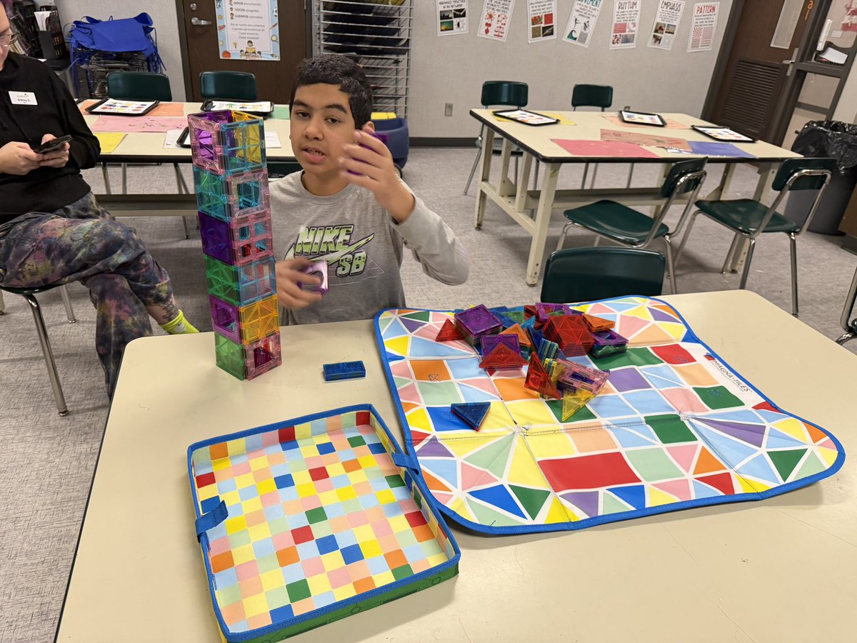 SFE ARTISTS tweet media