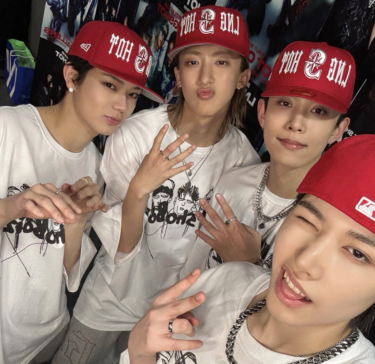 4shoboiz! tweet media