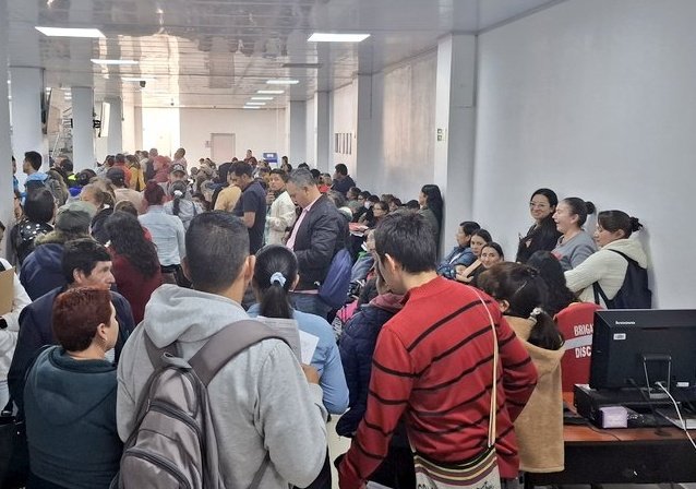 1anoticiass's tweet photo. Nuevamente #Discolmets sin sistema, hoy las personas nuevamente perdieron su tiempo al tratar de solicitar medicamentos. #Boyacá. @TunjaPersoneria. @DefensoriaCol. @SecSaludBoyaca. @ElRusoAlcalde. @CarlosAmayaR. https://t.co/IjrKxhX6FH