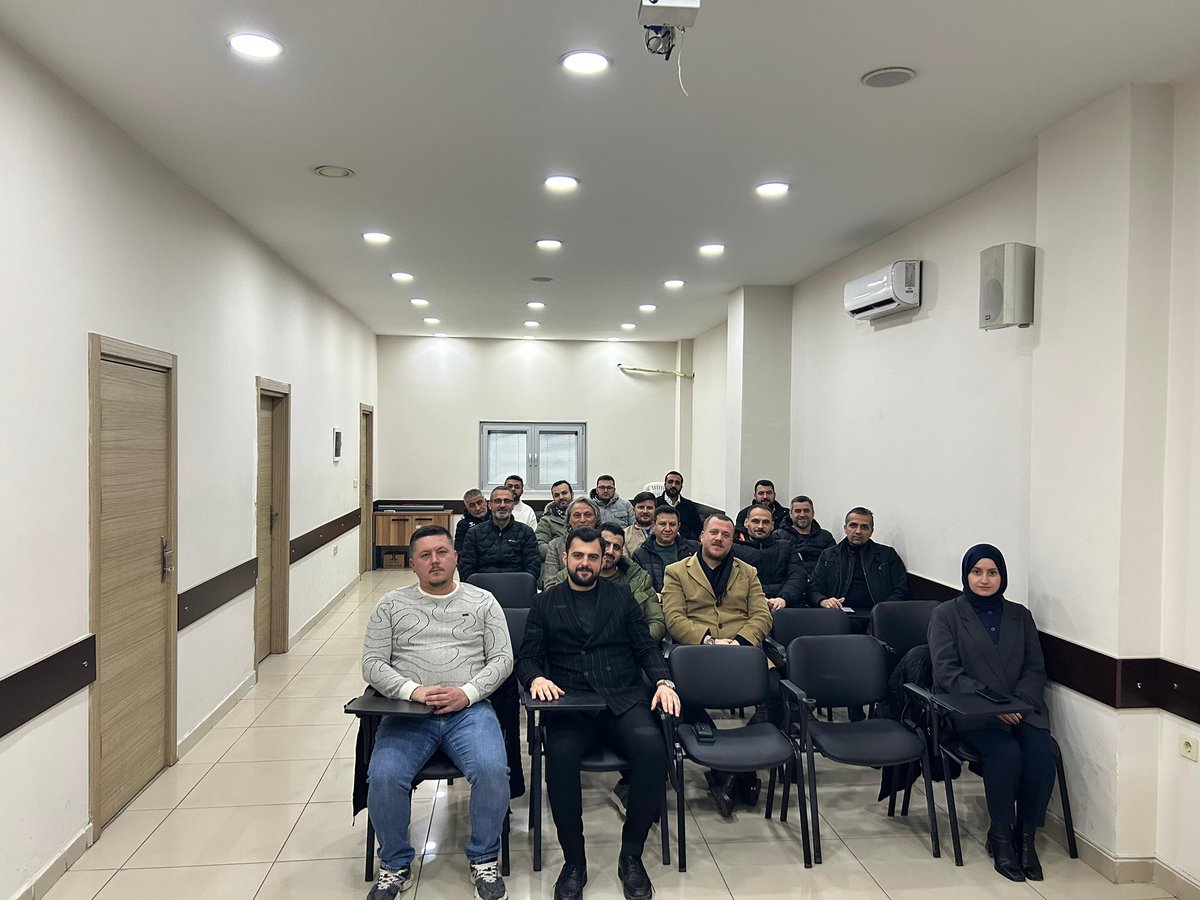 İlçe Başkanımız Sayın Yusuf Haldızoğlu ve koordinatörümüzün katılımlarıyla; teşkilat çalışmalarımızın kapsamlı şekilde ele alındığı, güncel gündem başlıklarına ilişkin değerlendirme ve istişarelerin yapıldığı haftalık olağan Yönetim Kurulu Toplantımız gerçekleştirilmiştir.