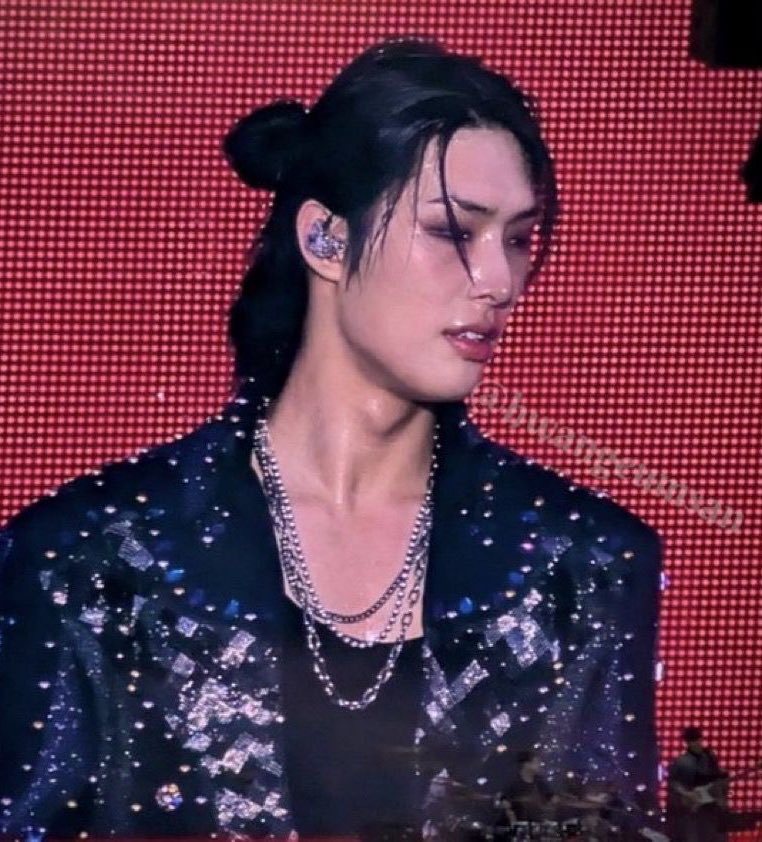 untitledsmg's tweet image. SOOO PLEASE BOTH OF THEM PONYTAIL ??!!!!! who is with me? No? No one huh? Only me then? That’s okay.