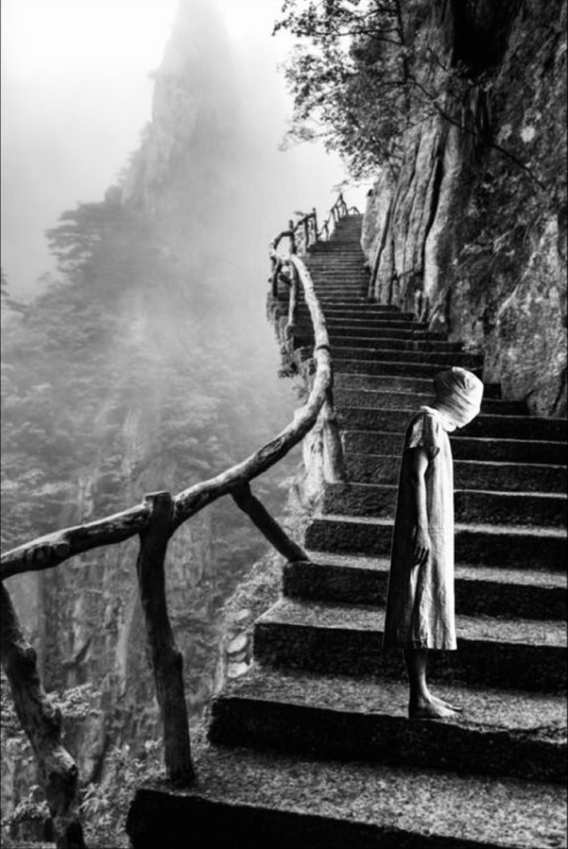 P_Champigny's tweet image. 731 Quand on est croyant, on quitte, en fin de vie, l’État omniscient qui s’est occupé de nous sur Terre, de notre naissance à notre mort, pour passer chez Dieu qui prend le relais 'ad vitam æternam'. Maudit assistanat qui tue tout désir d’être et d’avoir été.