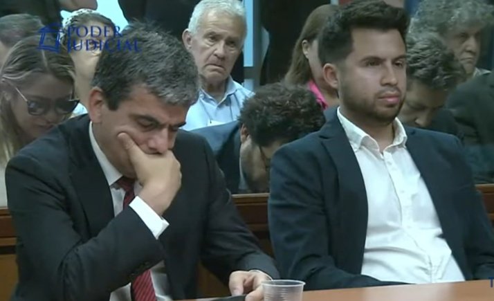 📍Finalmente se hizo justicia.
Otro fracaso más del catón de la moral <a href="/cgajardop/">Carlos Gajardo Pinto</a>. FIN 
#CrespoInocente