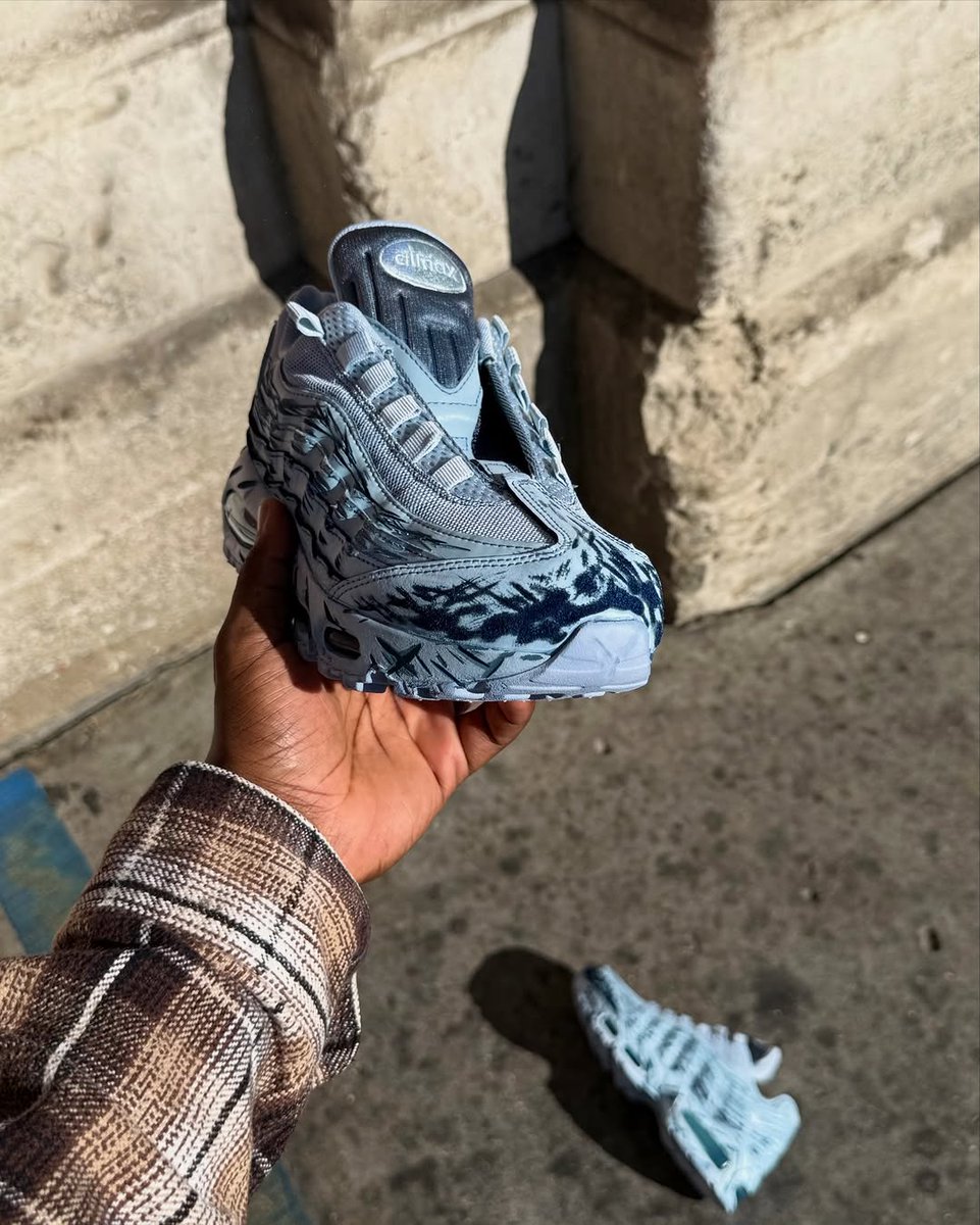 Yu-Gi-Oh! x Nike Air Max 95 "Blue Eyes White Dragon" customs 😳🐉🌊
