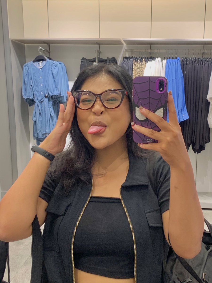 withoutchy's tweet image. tapi jyujyur…. lusyu bin gumush egk mint kacamata baru qu? 🫰🤭🙆‍♀️💗