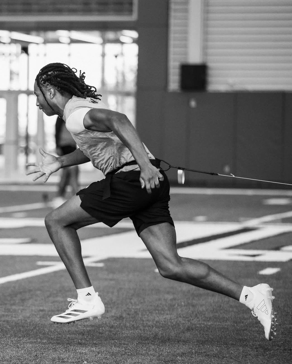 CNeely26's tweet image. The transition has been amazing let get it lil bro @Tamarion_Wat1 @2sixTrainingLLC @AggieFootball