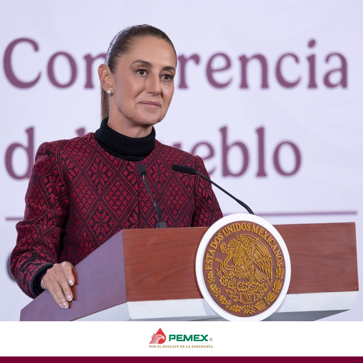 En la #MañaneraDelPueblo, la presidenta de México, <a href="/Claudiashein/">Claudia Sheinbaum Pardo</a>, informó sobre la reciente visita a la planta de Fertinal y el proceso de recuperación de la producción nacional de fertilizantes:

🏭“Durante el periodo neoliberal se privatizó una parte de la petroquímica y los