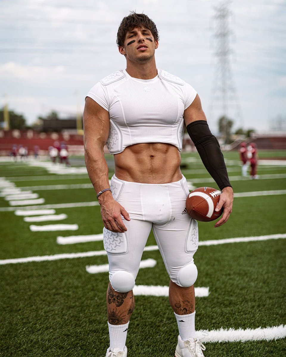 rippedzac69's tweet image. smash or pass