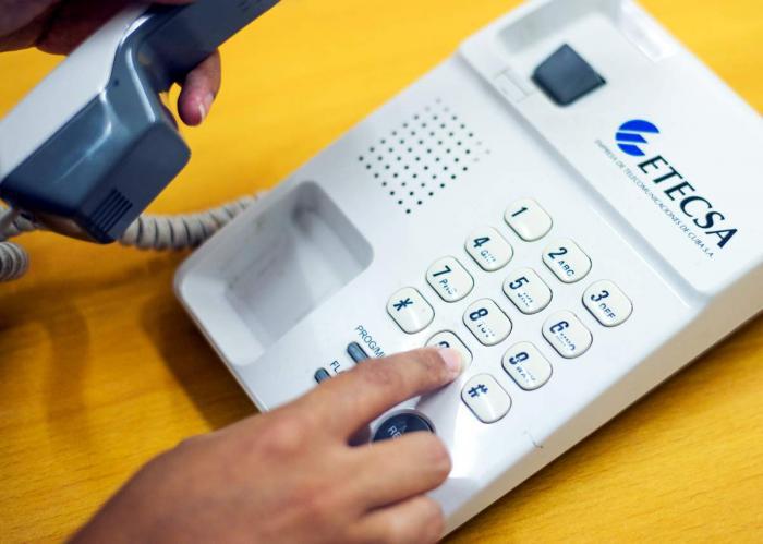 👉Solicitando el servicio suplementario de candado electrónico puede restringir las llamadas salientes mediante un código  personal de 4 dígitos seleccionado por usted. De esta forma evita que se realicen llamadas de larga distancia ☎️sin su consentimiento.