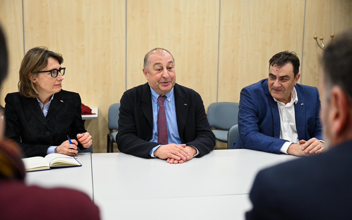 El nou model de finançament és clau per reforçar les nostres universitats i disposar de més recursos per a la innovació i la recerca. Ens reunim amb la <a href="/UOCuniversitat/">UOCuniversitat</a>, <a href="/la_UPC/">Universitat Politècnica de Catalunya (UPC)</a> i la <a href="/UPFBarcelona/">UPF Barcelona</a> per explicar-ho.