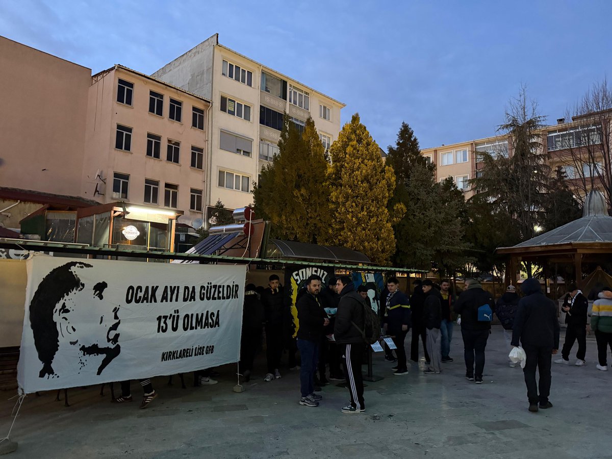 Kırklareli UNIGFB olarak, rahmetli Sefa ağabeyimizin vefatının 10. sene-i devriyesinde Hızırbey Cami’sinde mevlit okutup, hayrımızı gerçekleştirdik.

Katılım sağlayan üyelerimize ve bütün taraftar gruplarına teşekkür ederiz.