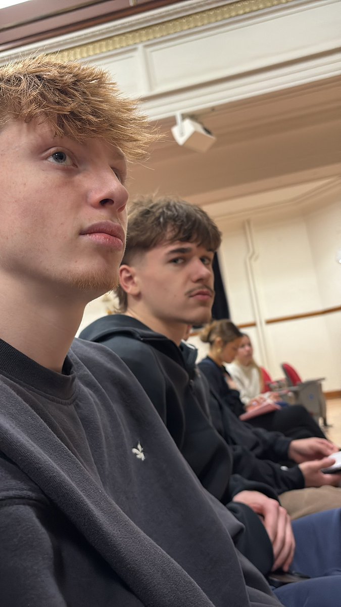 BarstoolPKB's tweet image. BOYS GAME TONIGHT @ HOME
TIME: 7:00
WHERE: HOME 📍
THEME: WHITE LIES
VS the knights 🤣
SHOULD TAKE AN EASY WIN WITH THESE TWO LADS