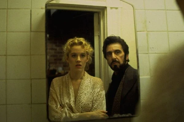 TeddyPeppers78's tweet photo. The actress who plays Gail in #CarlitosWay

@PenelopeAMiller 

She has appeared in many great films

Awakenings w/De Niro
Kindergarten Cop
The Freshman w/Brando
Chaplin
The Artist

I just watched Reagan last night

I thought she was great as Nancy Reagan

Terrific actress! https://t.co/oM0NFULRSy