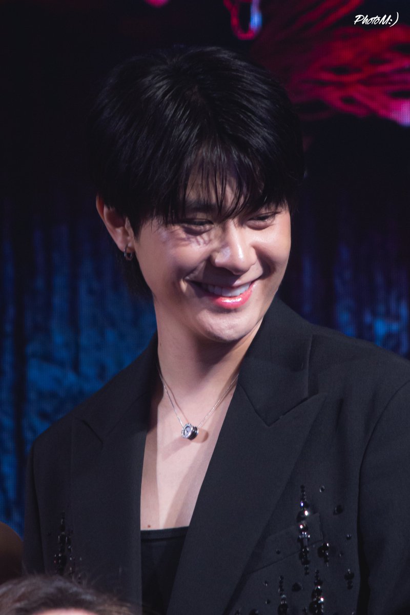 เจ้ารอยยิ้ม :)

ขอให้พนอ2 นี้ปังปัง นะครับ
เปี๊ยก ภาคนี้โคตรเท่เลย 🖤

JACKIE AT PANOR2 GALA
#JACKIE_PANOR2
#JackieJackrin