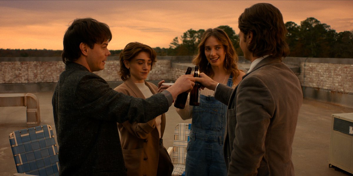 Los millennials nos emocionamos con esta escena porque ya pasamos esa situación y sabemos que nunca más se van a juntar.