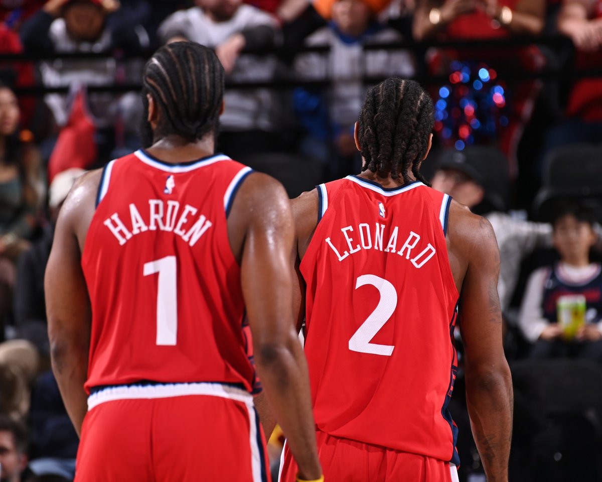 NBA's tweet image. GREAT CLIPS: The LA Clippers are on a roll, going a league-best 10-2 over their last 12 games to move within one game of 10th place in the Western Conference. During that stretch, LA leads the NBA in offensive rating (122.0), and forward Kawhi Leonard has the league’s highest…