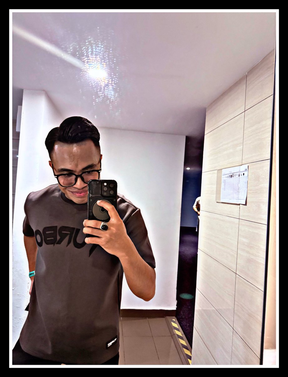 FaizWahiza's tweet image. Selalu baju gym,
hari ni tukar sikit…

𝑯𝒂𝒏𝒅𝒔𝒐𝒎𝒆 𝒕𝒖 𝒓𝒆𝒛𝒆𝒌𝒊, 𝒌𝒆𝒚𝒂𝒌𝒊𝒏𝒂𝒏 𝒕𝒖 𝒖𝒔𝒂𝒉𝒂 😬
#SimpleLook #MoodHariIni