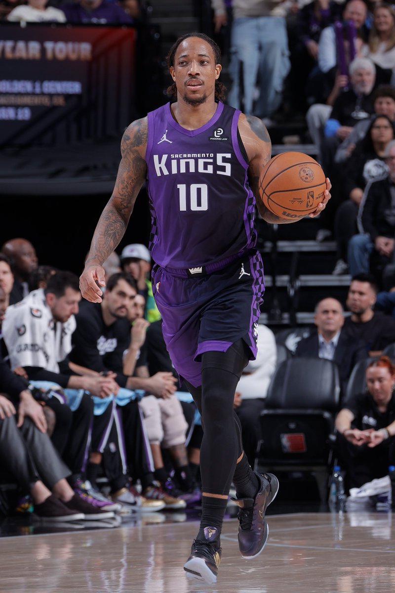VINTAGE DEMAR: Sacramento Kings guard-forward DeMar DeRozan’s 32-point performance in last night’s victory over the Los Angeles Lakers moved him within 22 points of passing Kevin Garnett (26,071) for 22nd place on the NBA’s all-time scoring list. The six-time All-Star will have a